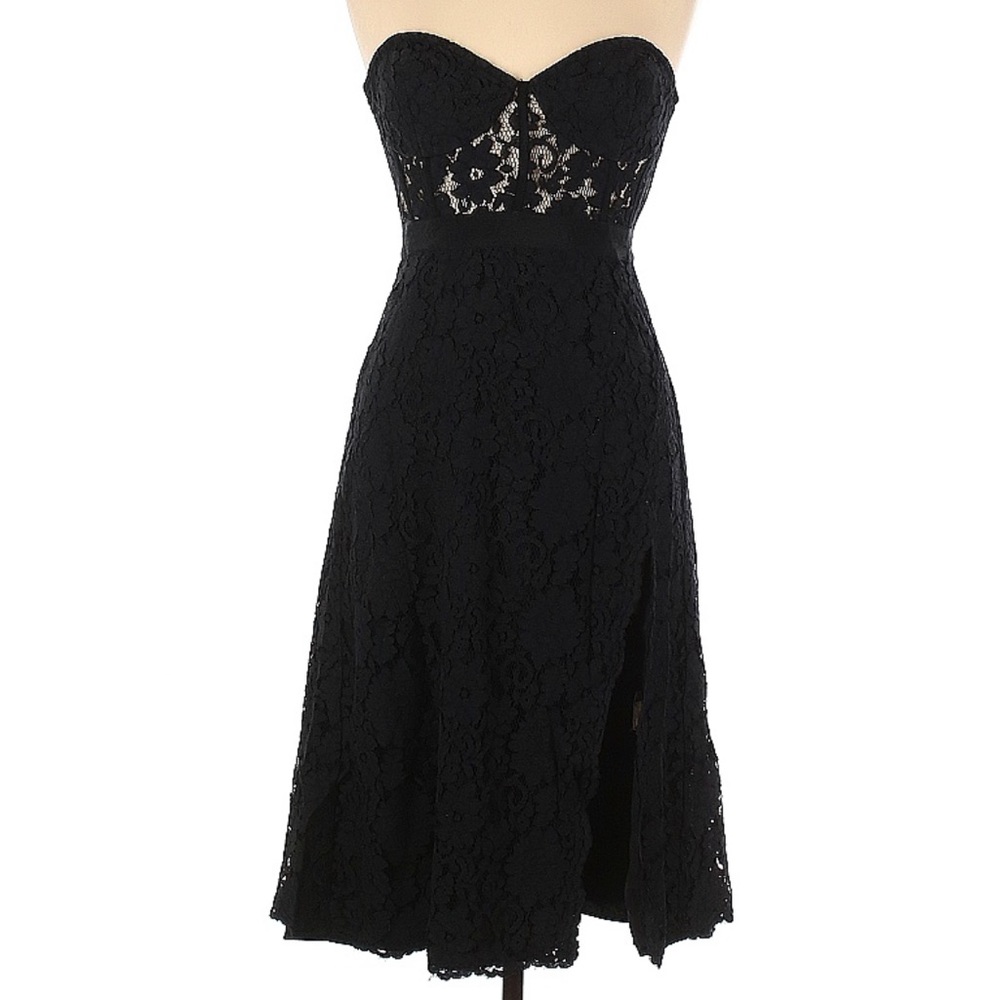 Fame and Partners Lace Sweetheart A-line Slit Midi Dress